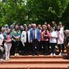 Annelerin gününü çiçekle kutladılar