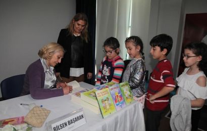 Karabağlar'da En Çok Okuyan Çocuklar Ödüllendirildi