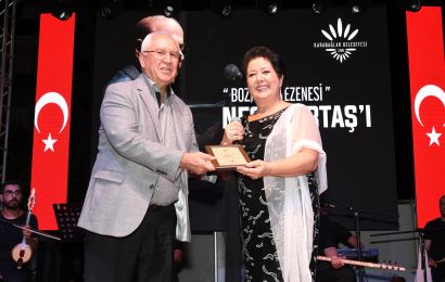 Karabağlar Belediyesi Neşet Ertaş'ı, Emel Taşçıoğlu konseriyle andı