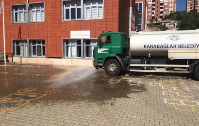 Karabağlar'da okullara temizlik desteği