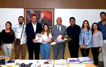 CHP Karabağlar Gençlik Kolları’ndan Başkan Selvitopu’na Ziyaret